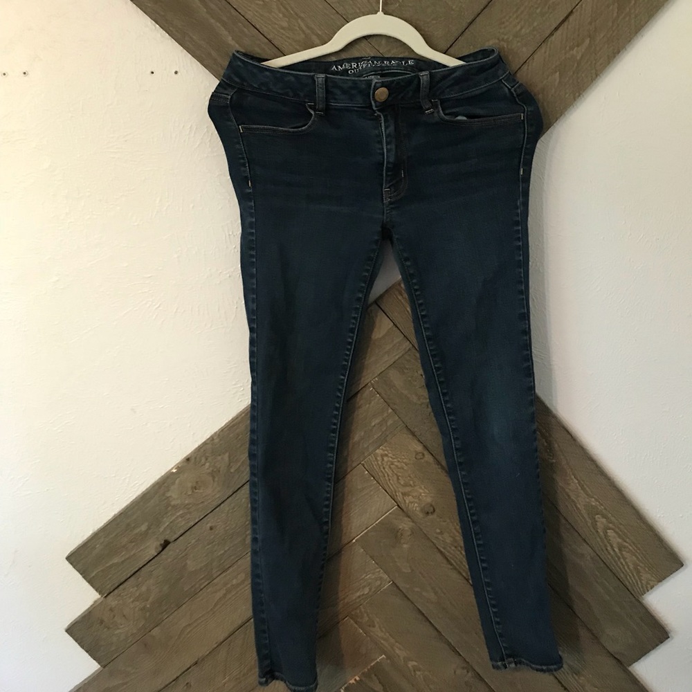 Dark washed skinny jeans